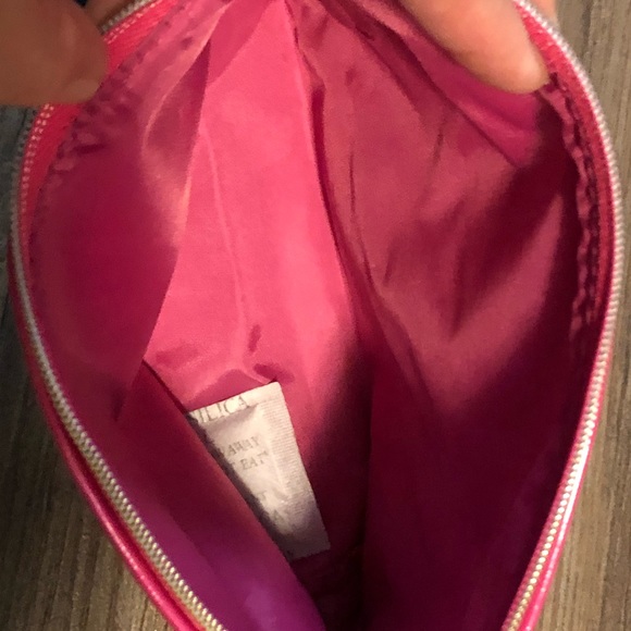 Estee Lauder makeup bag - Picture 3 of 3